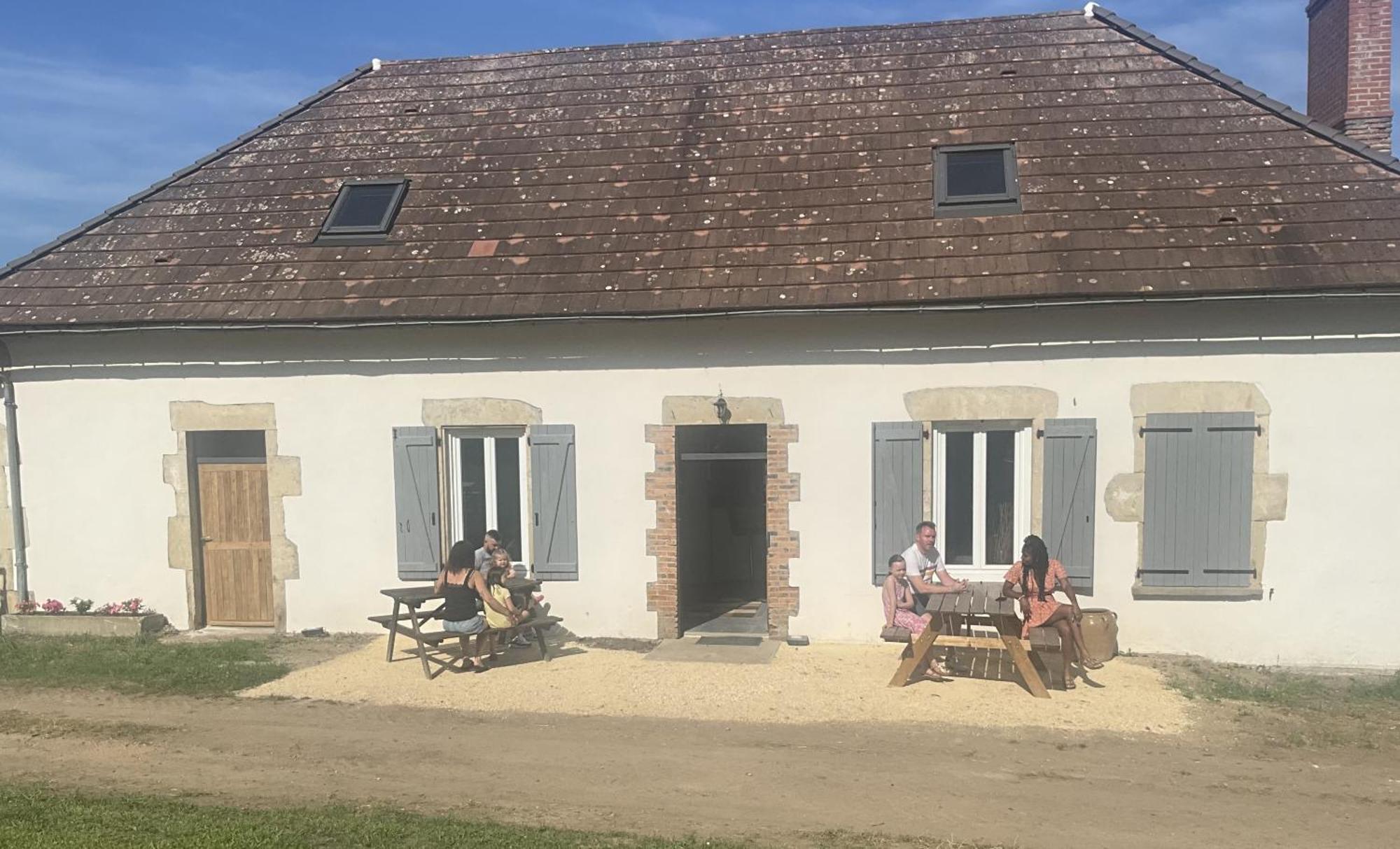 Chateau Tout Y Fault Loriges Exteriér fotografie