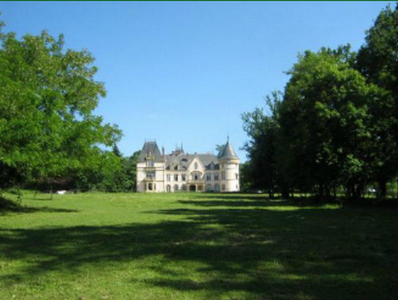 Chateau Tout Y Fault Loriges Exteriér fotografie